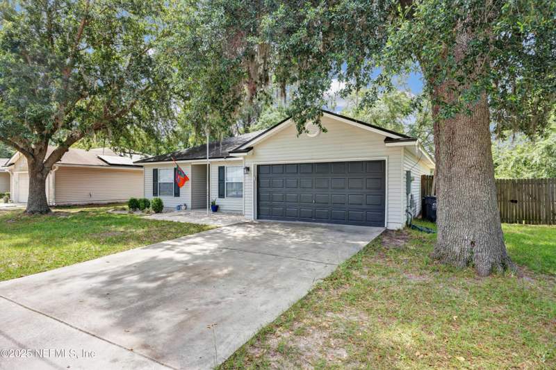 3 bedroom Single Family Residence at 518 Lissie Court, Leaning Oaks, Macclenny — photo 3
