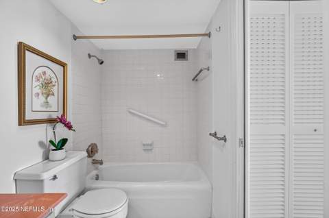 1601 Ocean Drive #104, Jacksonville Beach FL - photo 10 of 41