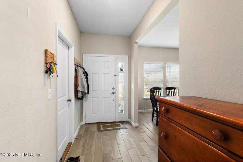 3 bedroom Single Family Residence at 6761 Evening Dusk Drive, Gentle Woods, Jacksonville — photo 3