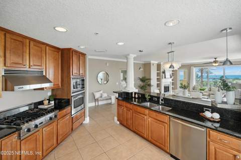 112 5th Avenue #402, Jacksonville Beach FL - photo 8 of 35
