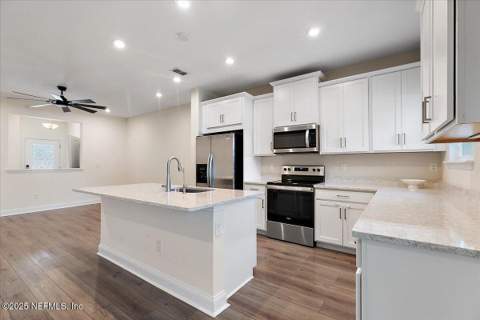 11924 Calvesta Street, Jacksonville FL - photo 9 of 20