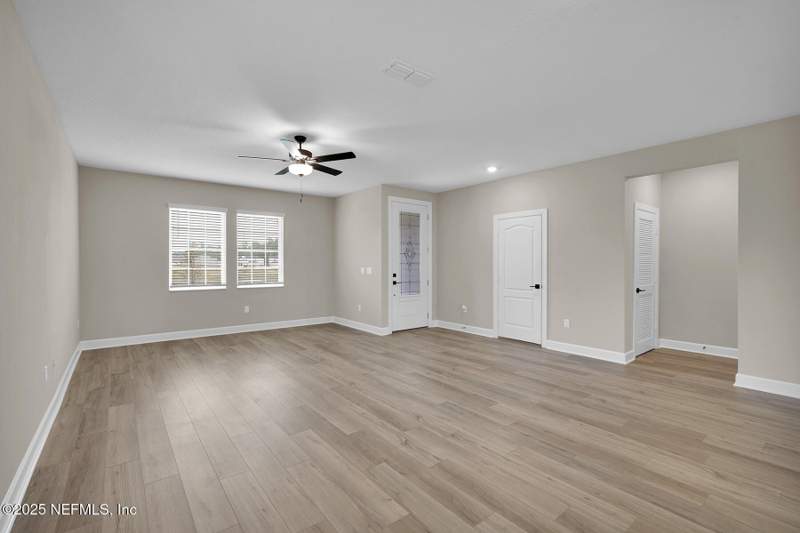 5 bedroom Single Family Residence at 3956 Gareys Ferry Way, Jennings Farm, Middleburg — photo 3