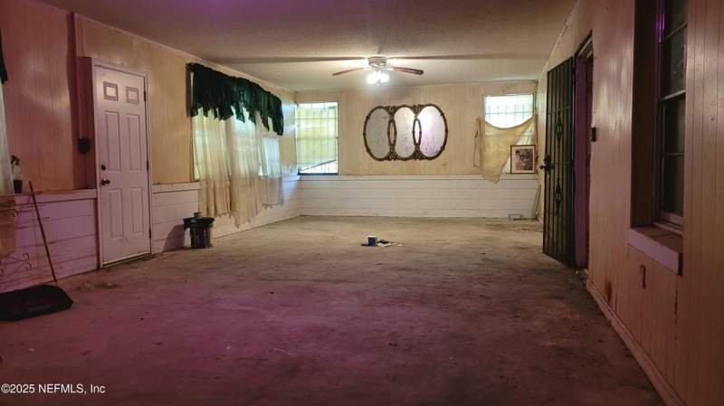 4 bedroom Single Family Residence at 5502 Verbena Road, Magnolia Gardens, Jacksonville — photo 4