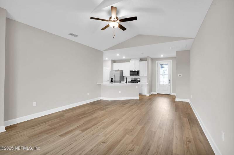 3 bedroom Single Family Residence at 3991 Gareys Ferry Way, Jennings Farm, Middleburg — photo 4