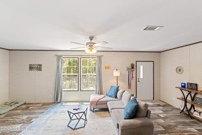 3 bedroom Mobile Home at 121 Kenny Lane, Lakeside Hills, Florahome — photo 2
