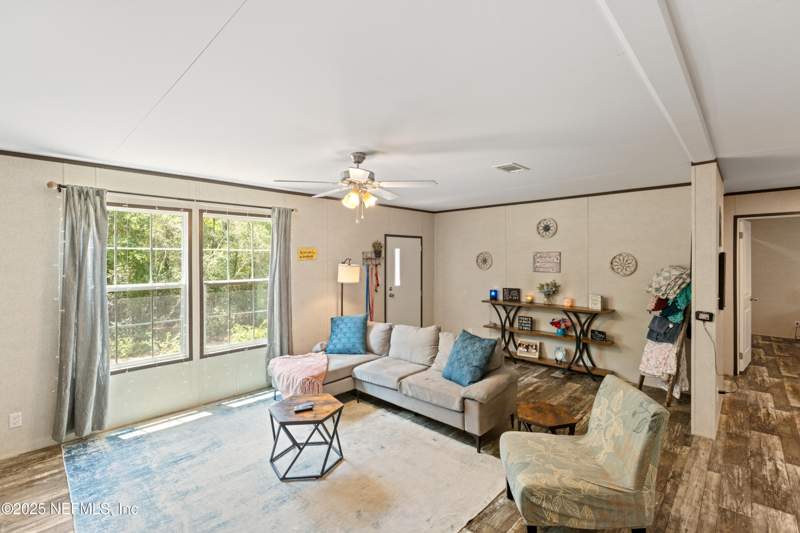 3 bedroom Mobile Home at 121 Kenny Lane, Lakeside Hills, Florahome — photo 3