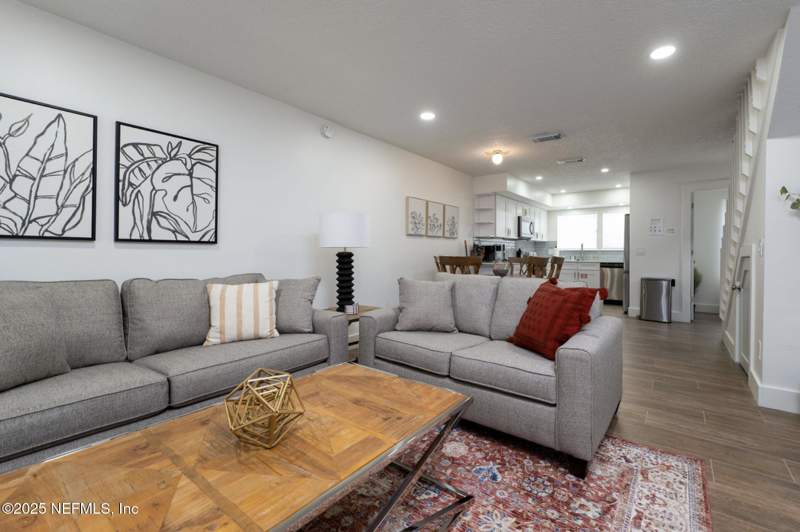 3 bedroom Townhouse at 1712 1st Street, Permenters R/p Atlantic, Jacksonville Beach — photo 3