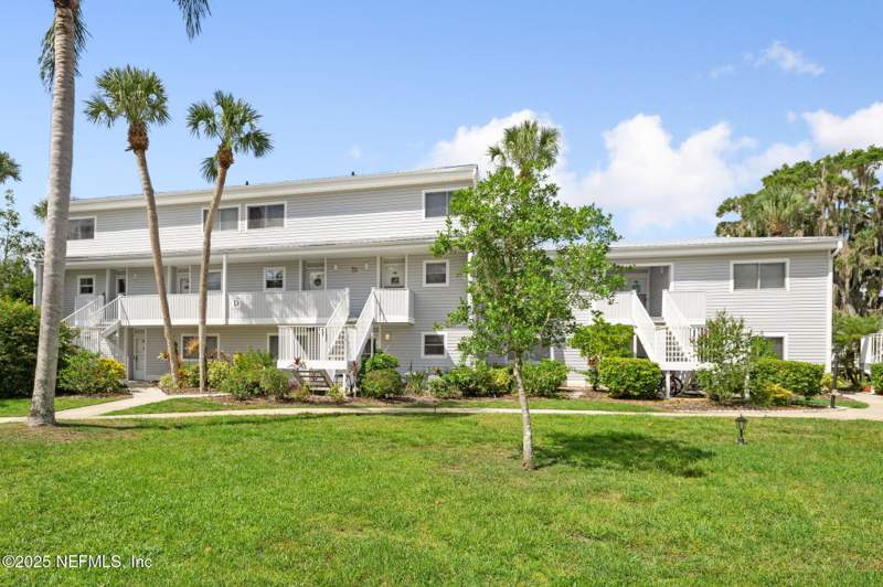 2 bedroom Condominium at 125 River Bend Place #Bld. D, Beechers Point, Welaka — photo 2