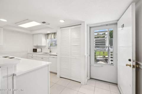 125 River Bend Place #Bld. D, Welaka FL - photo 7 of 53