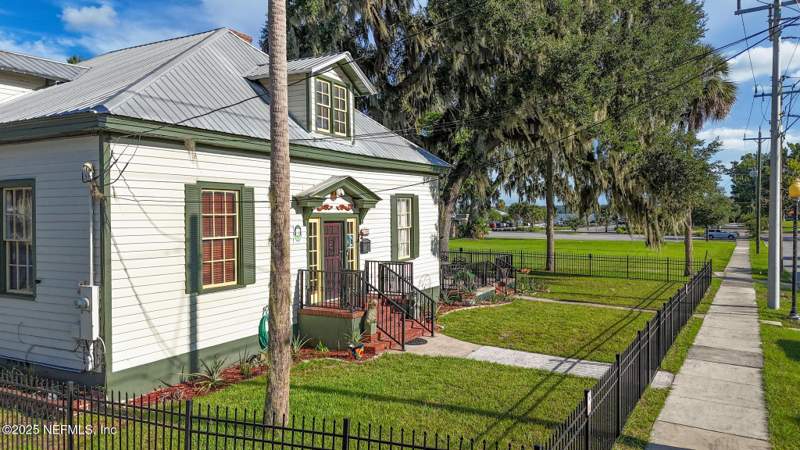 3 bedroom Single Family Residence at 117 S 3rd Street, Dicks Map, Palatka — photo 2