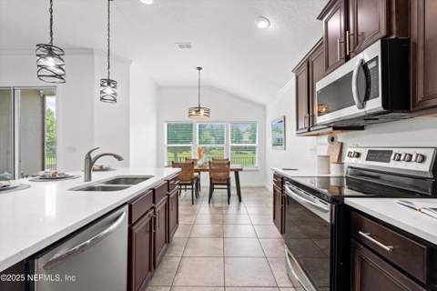 12264 Sacha Road, Jacksonville FL - photo 10 of 33