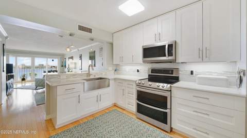 1592 Le Baron Avenue, Jacksonville FL - photo 13 of 65