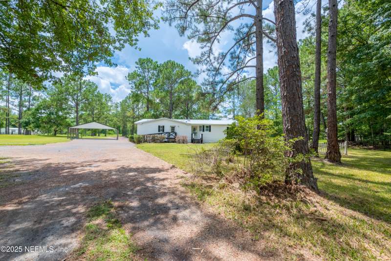 3 bedroom Mobile Home at 2932 NW CR 125, Lawtey, Lawtey — photo 4