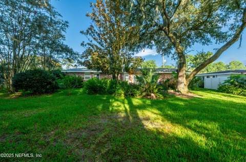 723 Montego Road, Jacksonville FL - photo 7 of 34