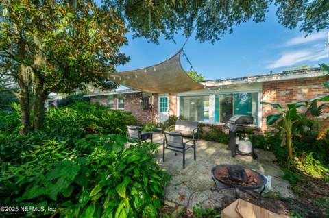 723 Montego Road, Jacksonville FL - photo 8 of 34