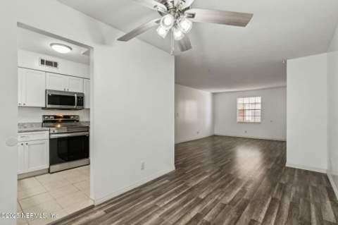 1846 Mallory Street #8, Jacksonville FL - photo 13 of 25