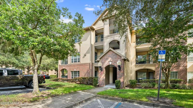 2 bedroom Condominium at 7800 Point Meadows Drive #818, The Reserve At Pointe Meadows Condo, Jacksonville — photo 2