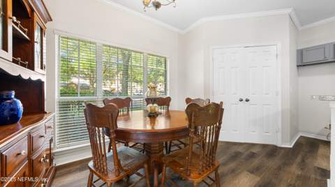 7800 Point Meadows Drive #818, Jacksonville FL - photo 8 of 24