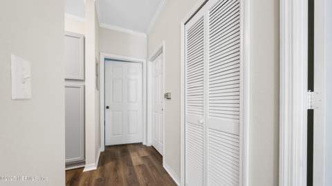 7800 Point Meadows Drive #818, Jacksonville FL - photo 16 of 24
