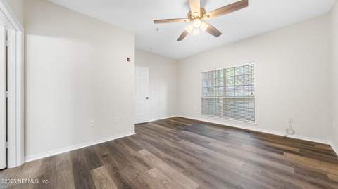 7800 Point Meadows Drive #818, Jacksonville FL - photo 20 of 24