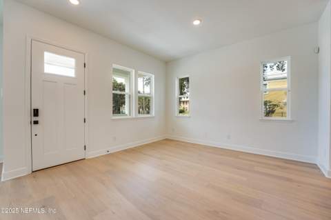 411 E 1st Street, Jacksonville FL - photo 12 of 44