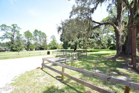 3037 Ribault Scenic Drive, Jacksonville FL - photo 20 of 31