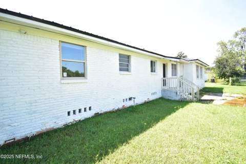 3037 Ribault Scenic Drive, Jacksonville FL - photo 16 of 31