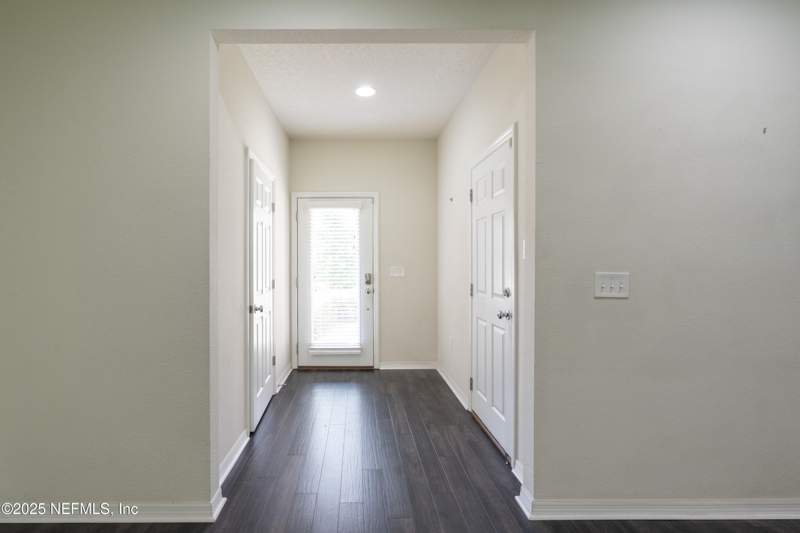 3 bedroom Townhouse at 7025 Coldwater Drive, Bayberry, Jacksonville — photo 3