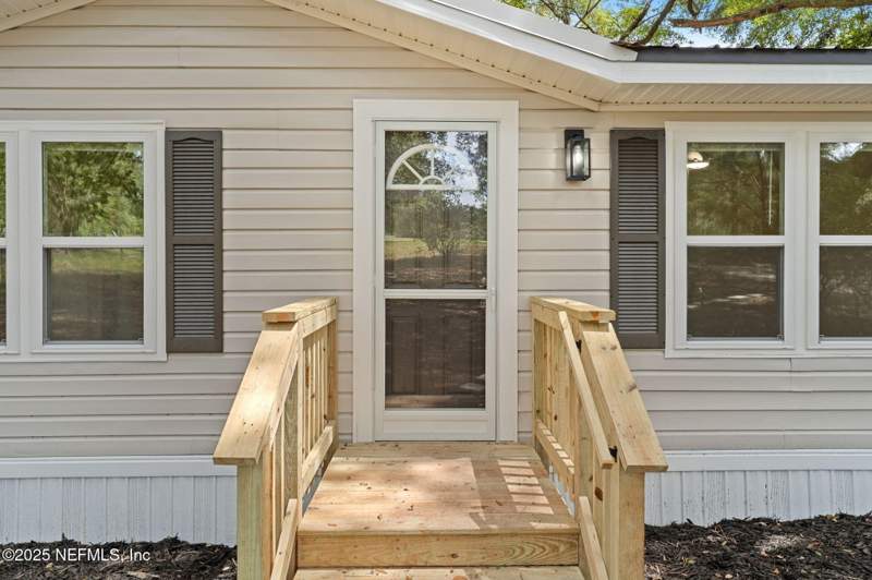 3 bedroom Manufactured Home at 183 Ranchette Circle, Bellamy Ranchetts, Florahome — photo 4
