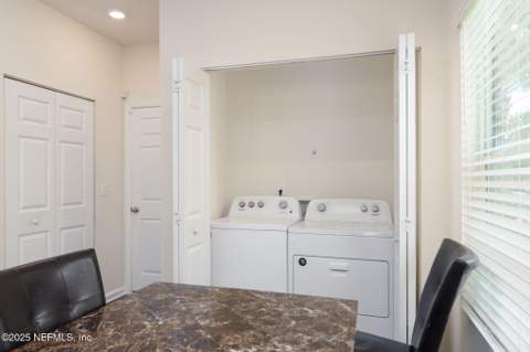 862 Capitol Parkway, Jacksonville FL - photo 15 of 29