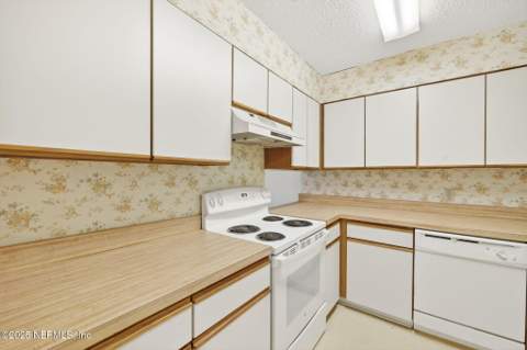 1071 Edgewood Avenue #409, Jacksonville FL - photo 8 of 35