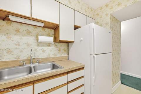 1071 Edgewood Avenue #409, Jacksonville FL - photo 11 of 35