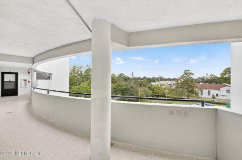 1071 Edgewood Avenue #409, Jacksonville FL - photo 24 of 35