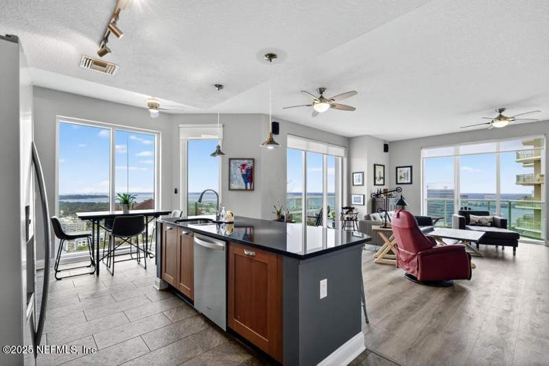 2 bedroom Condominium at 1431 Riverplace Boulevard #2501, The Peninsula At St Johns Center Condos, Jacksonville — photo 4