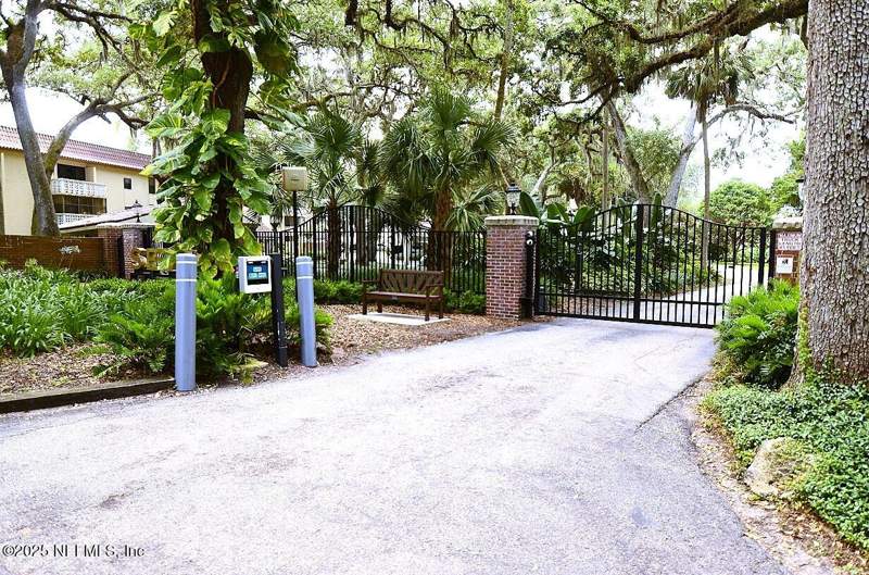2 bedroom Condominium at 1810 Sevilla Boulevard #202, Sevilla, Atlantic Beach — photo 2