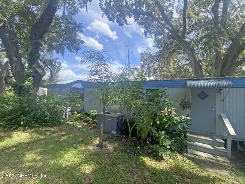 3 bedroom Mobile Home at 148 Swan Lake Drive, Melrose, Melrose — photo 5