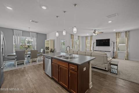 9961 Redfish Marsh Circle, Jacksonville FL - photo 14 of 36