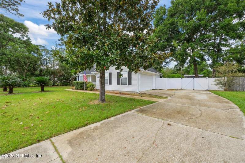 3 bedroom Single Family Residence at 2333 Water Bluff Drive, Water Bluff Shores, Jacksonville — photo 3