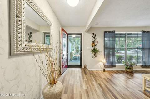 6305 Wuthering Heights Road, Jacksonville FL - photo 19 of 53