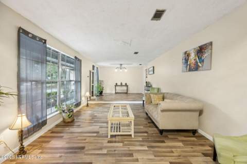 6305 Wuthering Heights Road, Jacksonville FL - photo 24 of 53