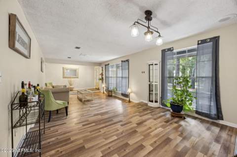 6305 Wuthering Heights Road, Jacksonville FL - photo 20 of 53