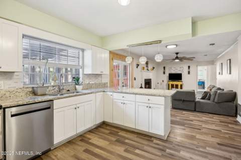 6305 Wuthering Heights Road, Jacksonville FL - photo 22 of 53