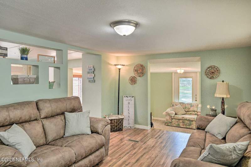 3 bedroom Mobile Home at 118 Riverside Avenue, St Johns Riverside Ests M, Satsuma — photo 4