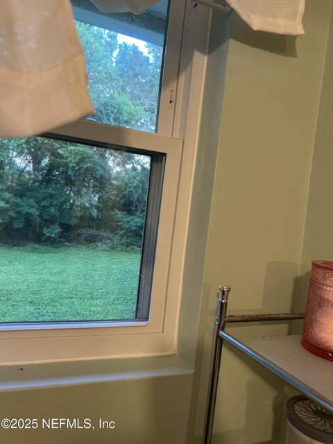 205 Spring Forest Avenue, Jacksonville FL - photo 8 of 47