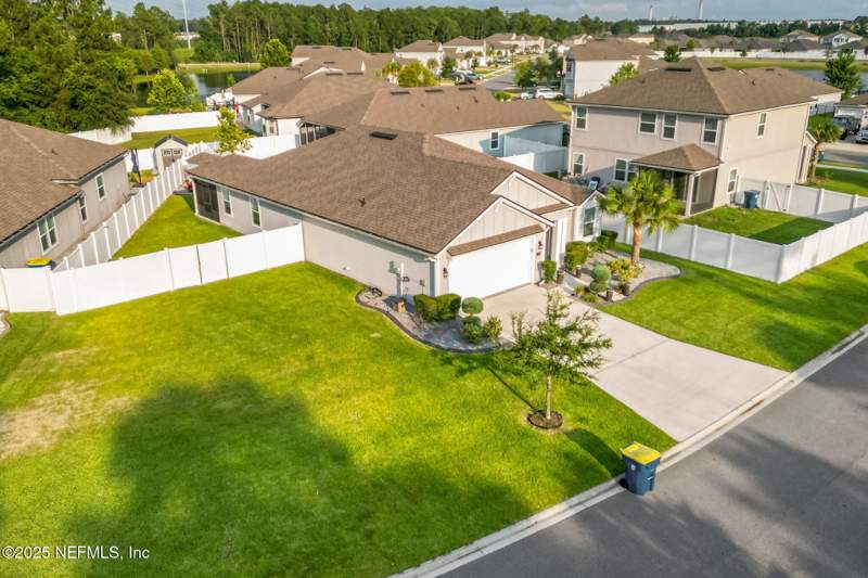 4 bedroom Single Family Residence at 11675 Yellow Perch Road, Alta Lakes, Jacksonville — photo 2