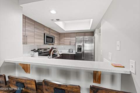 221 6th Avenue #E, Jacksonville Beach FL - photo 6 of 28