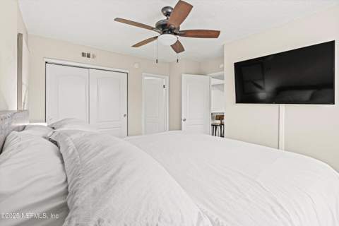 221 6th Avenue #E, Jacksonville Beach FL - photo 12 of 28
