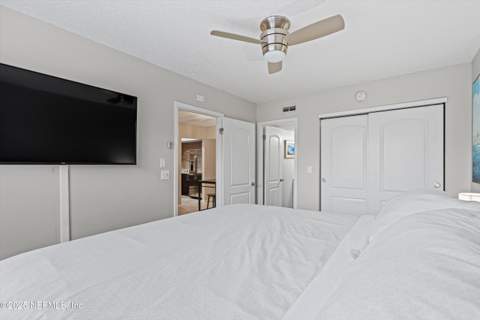 221 6th Avenue #E, Jacksonville Beach FL - photo 15 of 28