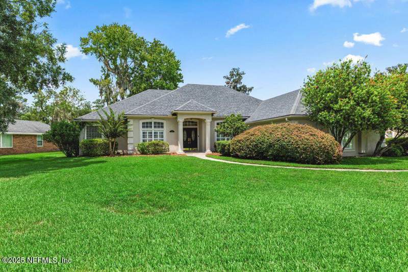 4 bedroom Single Family Residence at 729 Cherry Grove Road, Orange Park Cc, Orange Park — photo 4