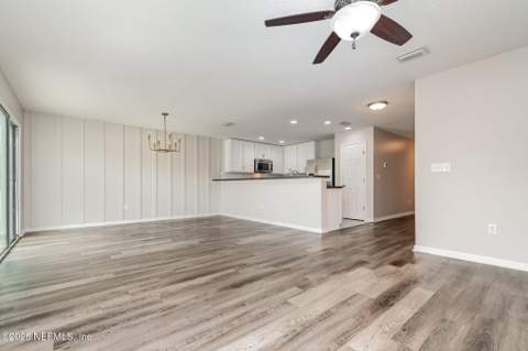 6529 Winding Greens Drive, Jacksonville FL - photo 6 of 28